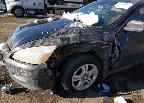 2006 Honda Accord 2.4 Ex z USA, uszkodzony, nr VIN 1HGCM71646A014744